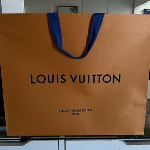 Louis vuitton paper bag brandnew ❤️